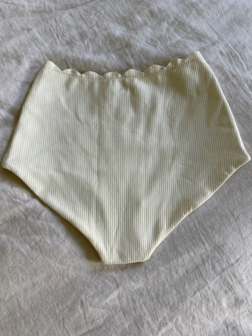 Women’s Cream Scalloped Edge Bikini